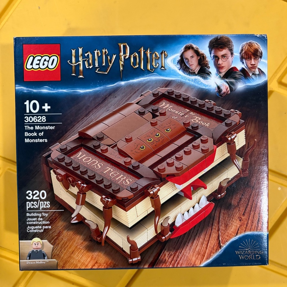 New in box Rare LEGO Harry Potter Monster Book of Monsters Lego Set 30628